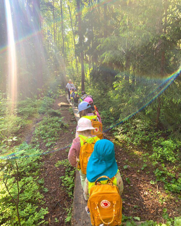 18045142475215693-m-90-600