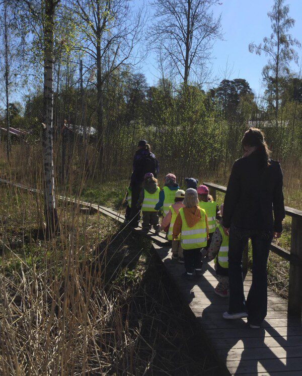 18064617977089927-m-90-600