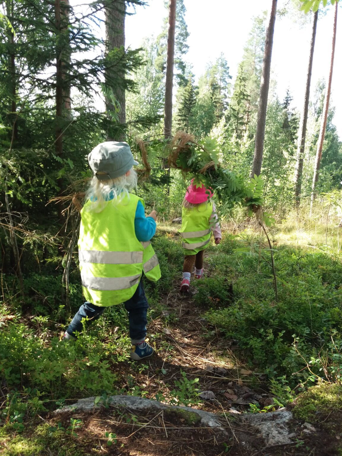 steiner-päiväkoti-pikku-saima-luonnossa